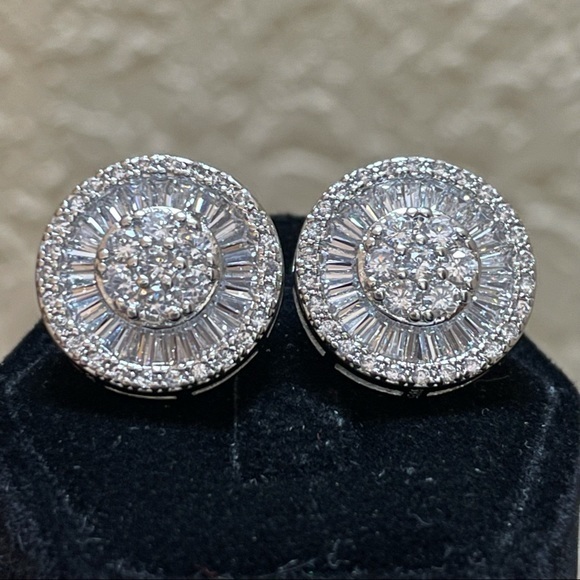 925 Sterling Silver Baguette Diamond Flower Circle‎ Wheel Elegant Earrings - Picture 5 of 9